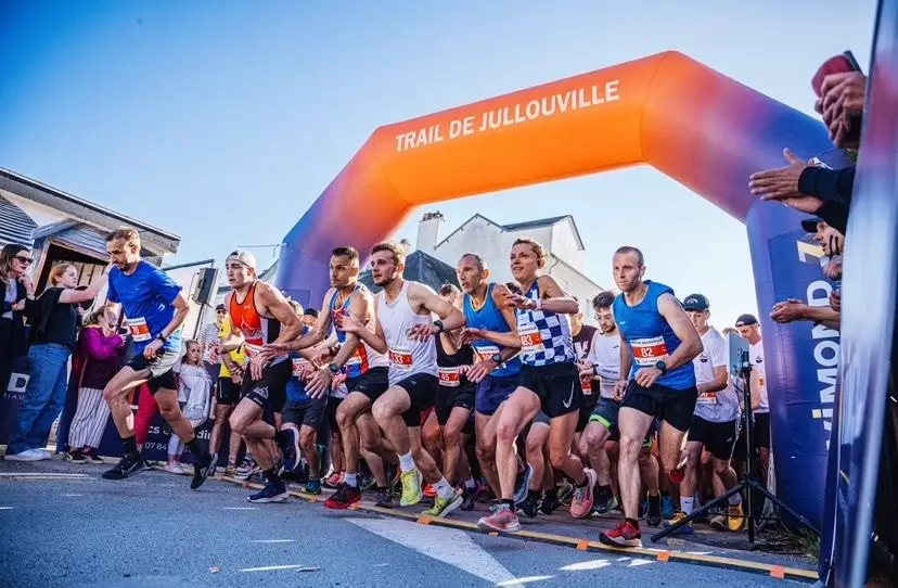 arche pour l'arrive du trail de jullouville