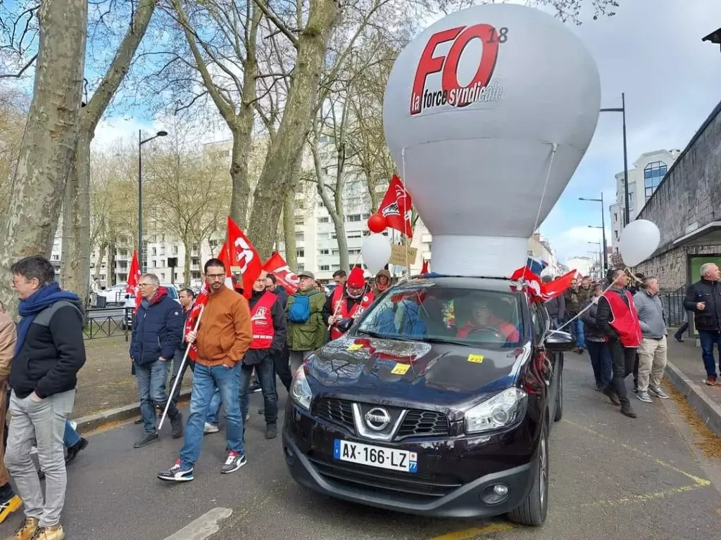 montgolfière gonflable FO manifestations