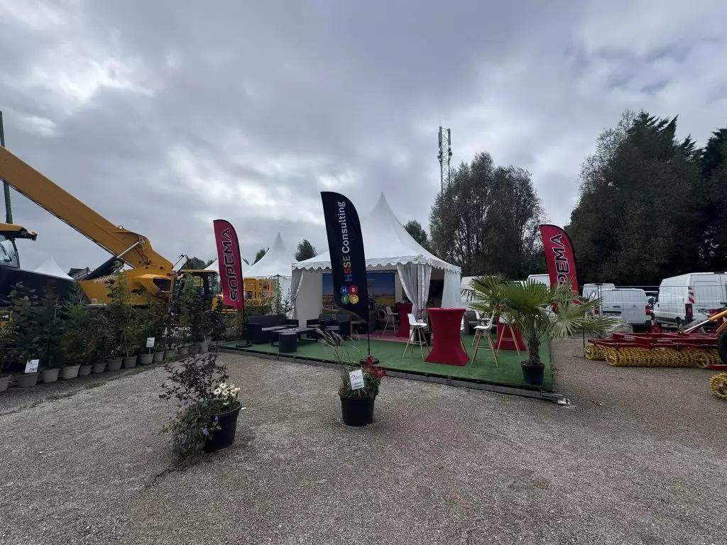 drapeau extérieur sopema et hsse consulting pour la foire de châlons